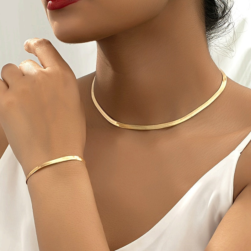 Women's Necklaces — VINTAGE