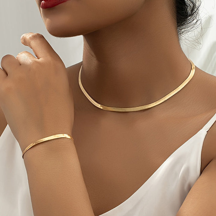 Women's Necklaces — VINTAGE