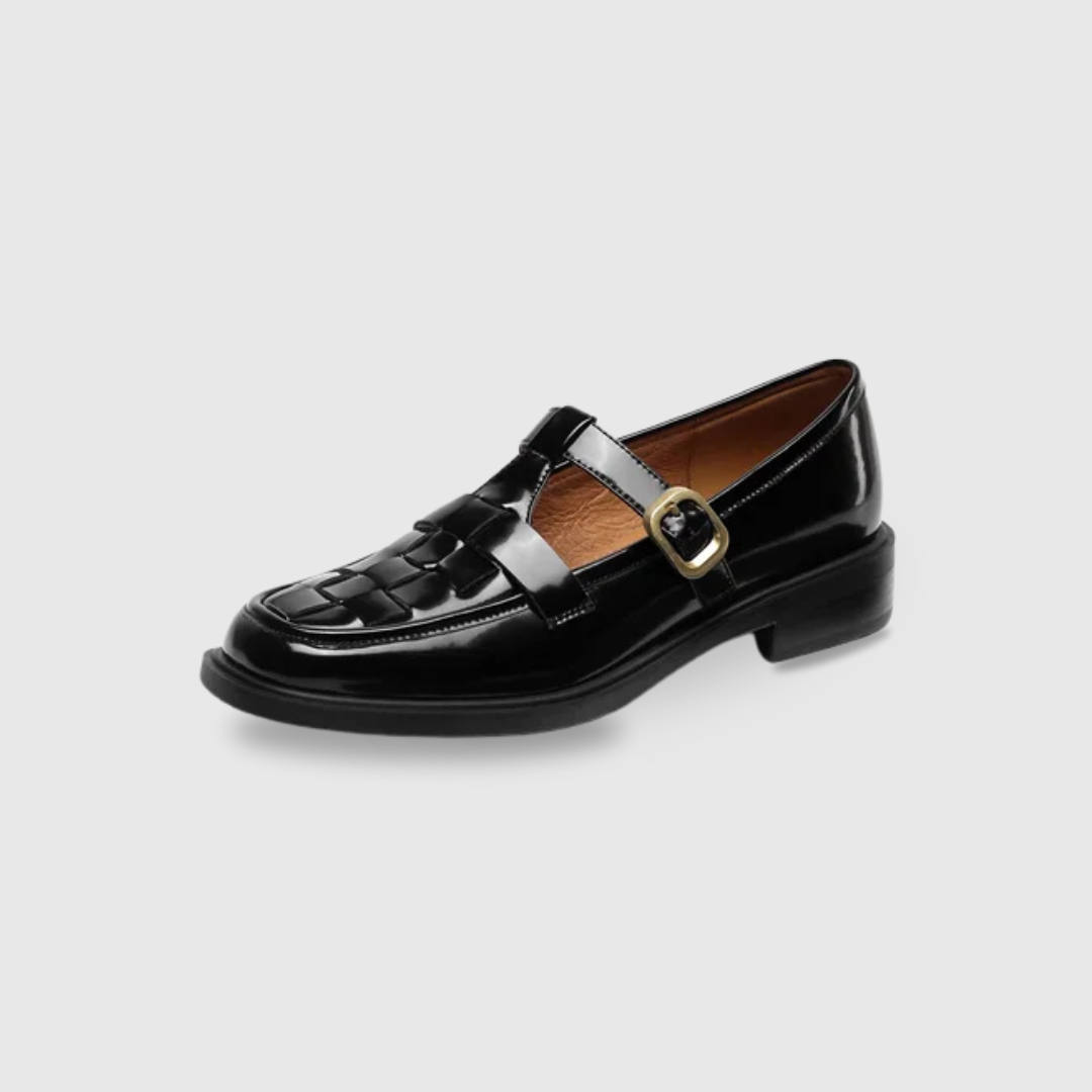Women's Flats — ISAVA