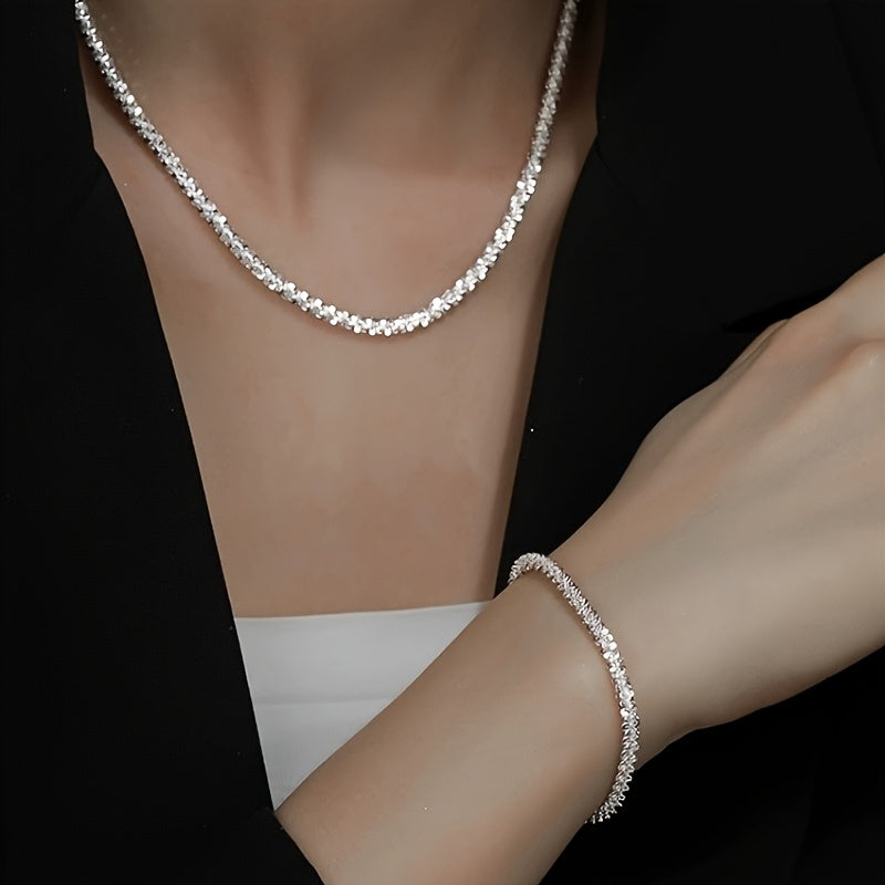 Women's Necklaces — MINIMALIST