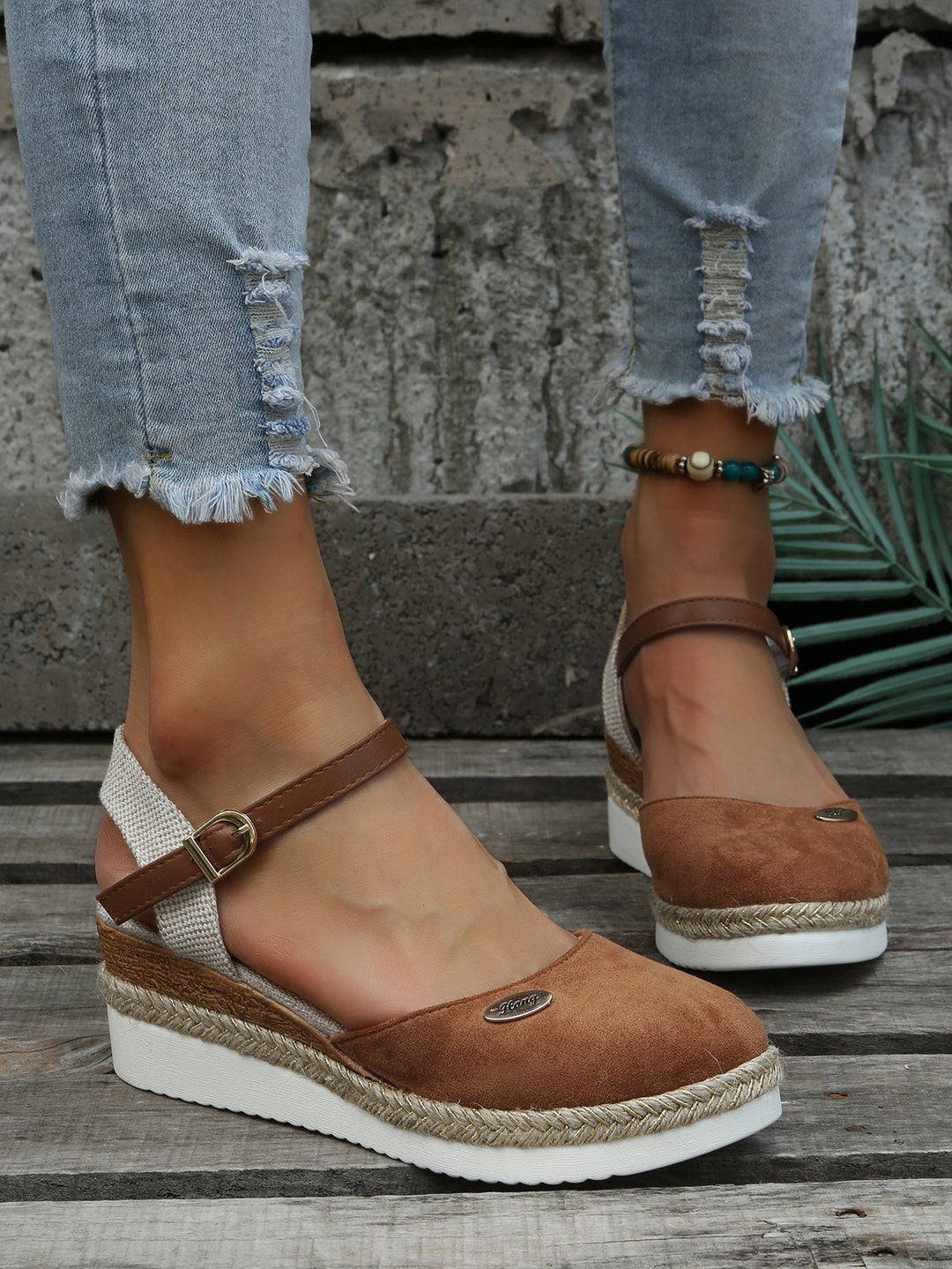 Women's Sandals — Women's