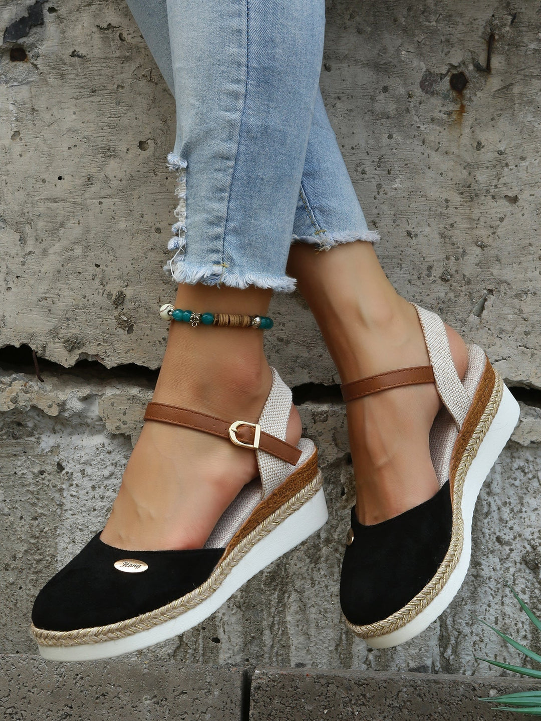 Women's Sandals — Women's