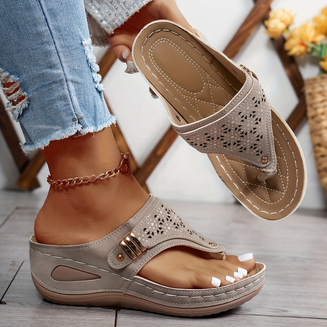 Rowena London women's orthopaedic comfort sandals with cushioned arch support